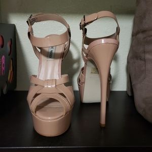 Steve madden nude platform heels